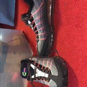 Nike Air max size 9.5 good condition barely worn